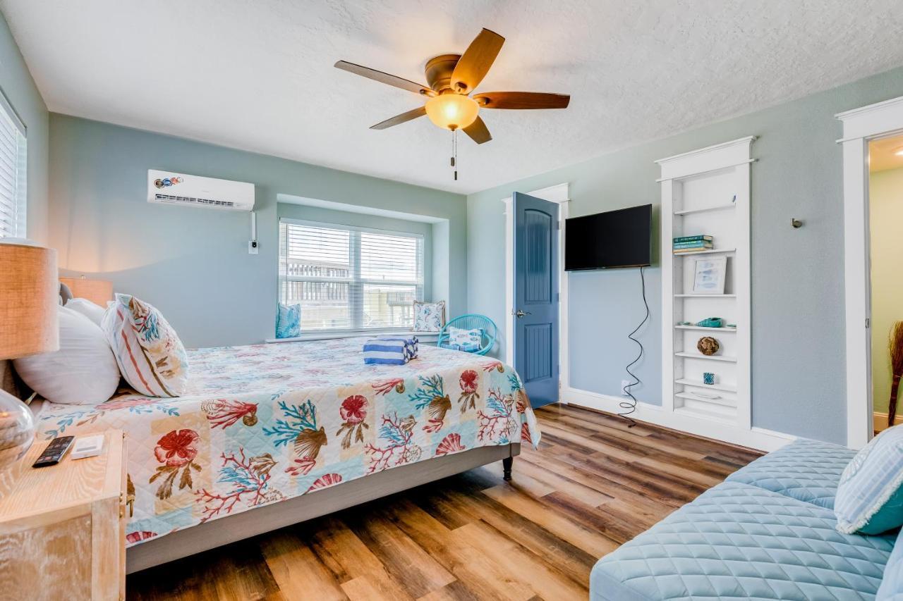 The Quirky Whale Villa Surfside Beach Dış mekan fotoğraf